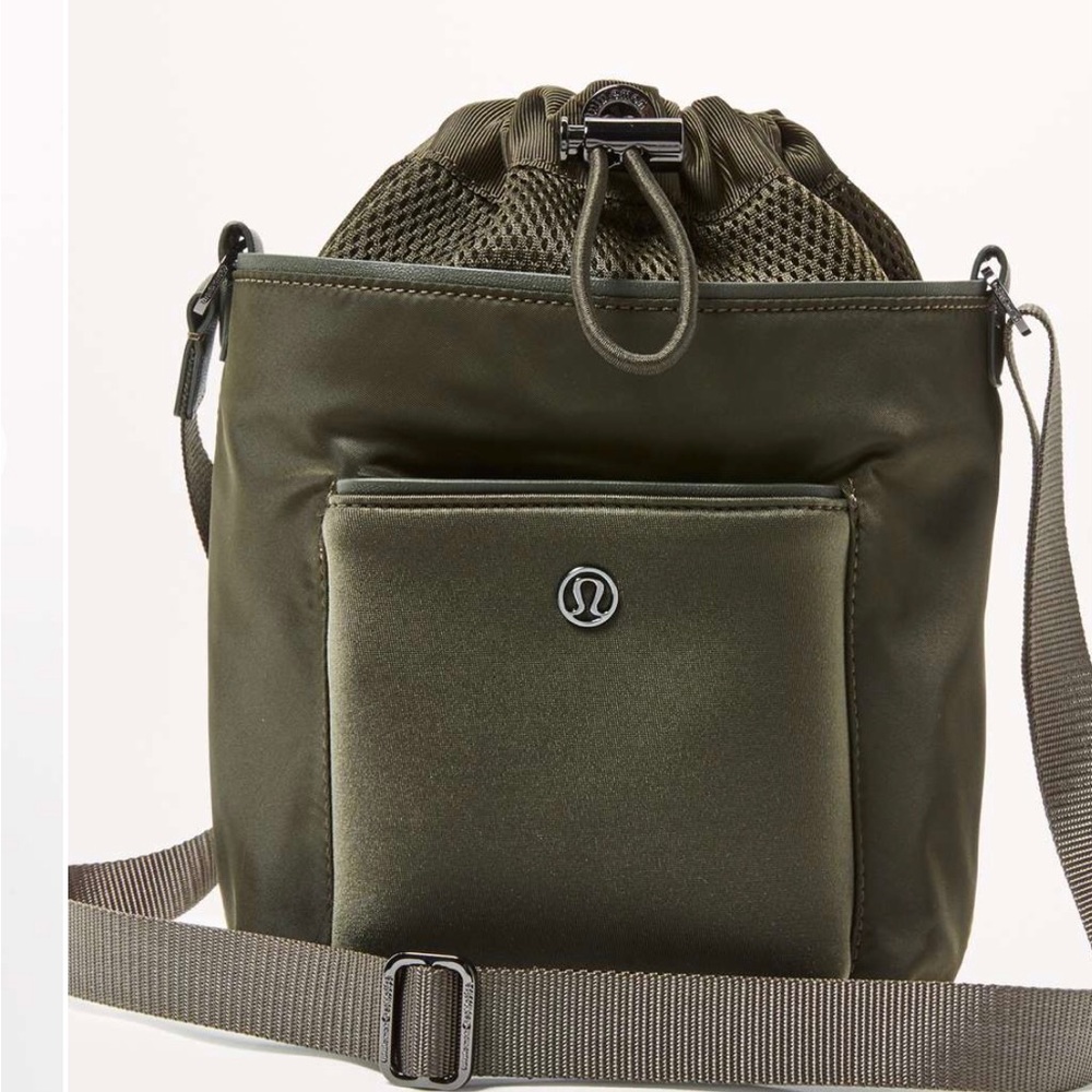 EEEUC! Lululemon All Set mini bucket bag crossbody  5L